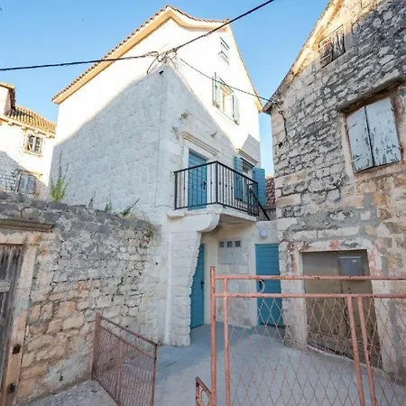 Apartamento By The Sea - 24338 Trogir