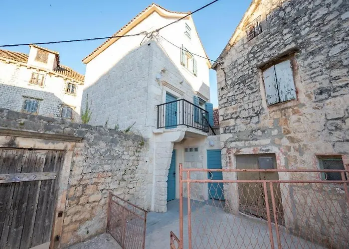 Appartement By The Sea - 24338 Trogir